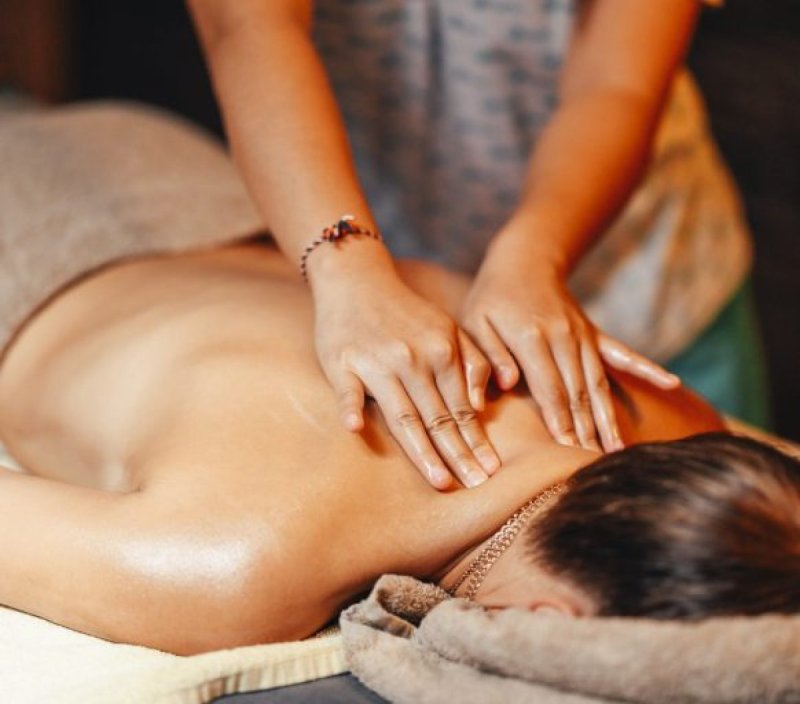 Sultan Massage (4 Hand)